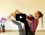 Yogasequenz mit Katja Gleichgewichts-Vorwärtsbeuge - Video Anleitung