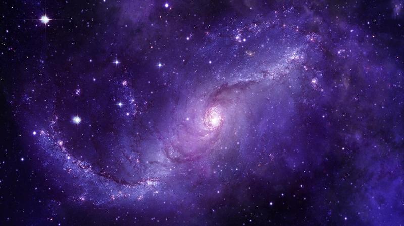 Galaxie in Violett