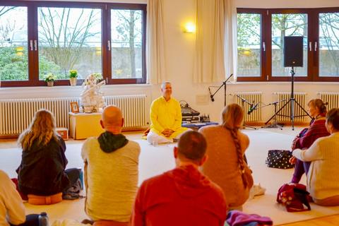 Mantra Yogalehrer/in Ausbildung Intensivwoche mit Narendra und Katyayani
