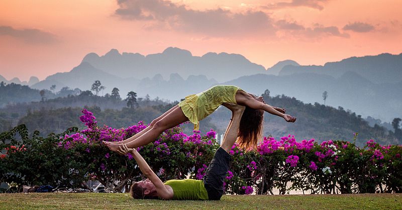 Yoga Asana Partner Bodywork