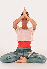Herz, Stimme, Props und Hände - Wege zur Vertiefung der Asana Praxis - Yogalehrer Weiterbildung