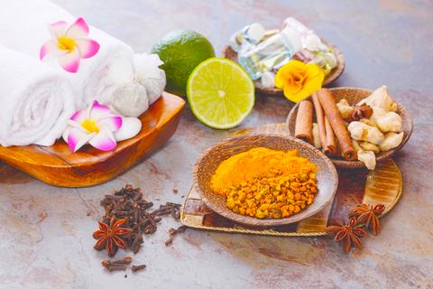 Verjüngende Methoden aus Yoga und Ayurveda
