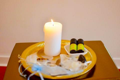 Duft-Yoga mit ätherischen Ölen
