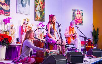 Konzert bei Yoga Vidya Bad Meinberg