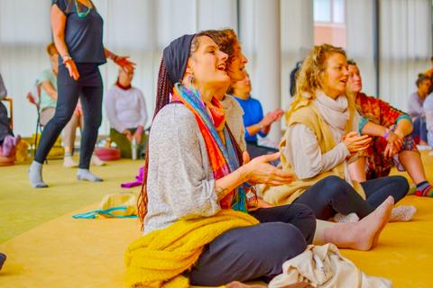 Der Yoga-Chor - Stimme als Gebet